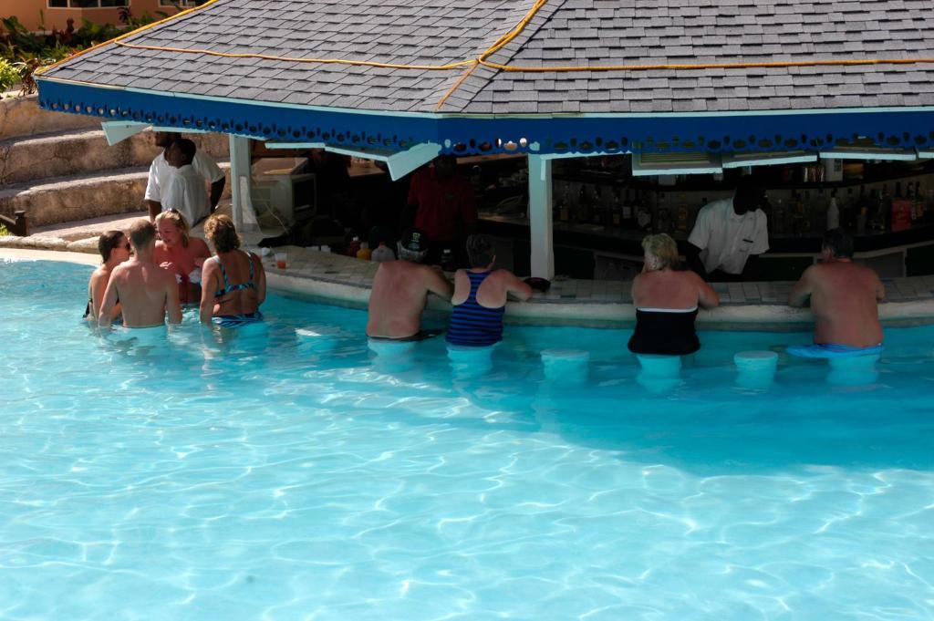 Accra Beach Hotel Крайст-Черч Экстерьер фото